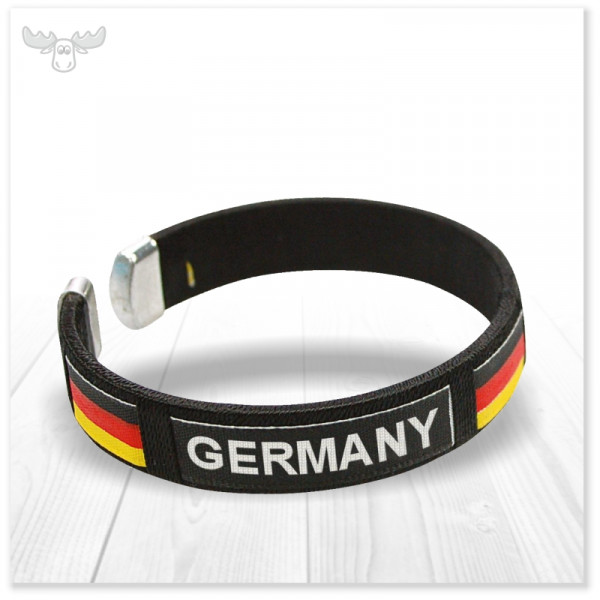Armband mit Metallring Germany