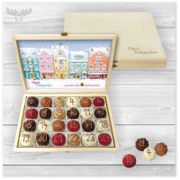 Trüffelpralinen-Adventskalender in Holzschatuelle mit Gravur außen und individualisierbarer Karte innen